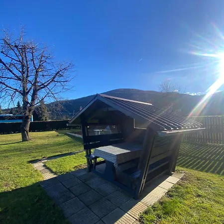 Apartma Ella Rum i privatbostad Lovrenc na Pohorju